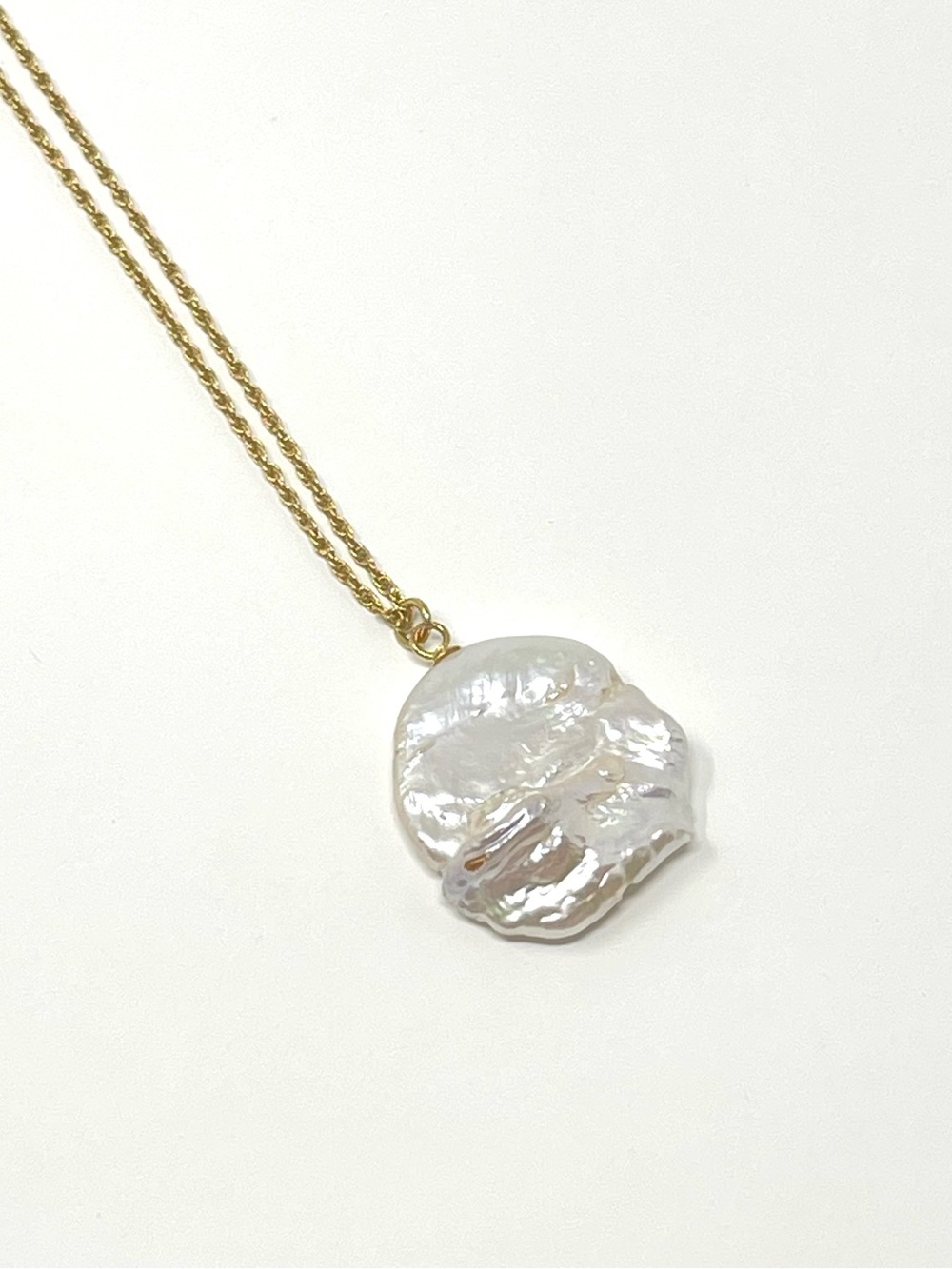 New Anthropologie Baroque Pearl Necklace Gold
